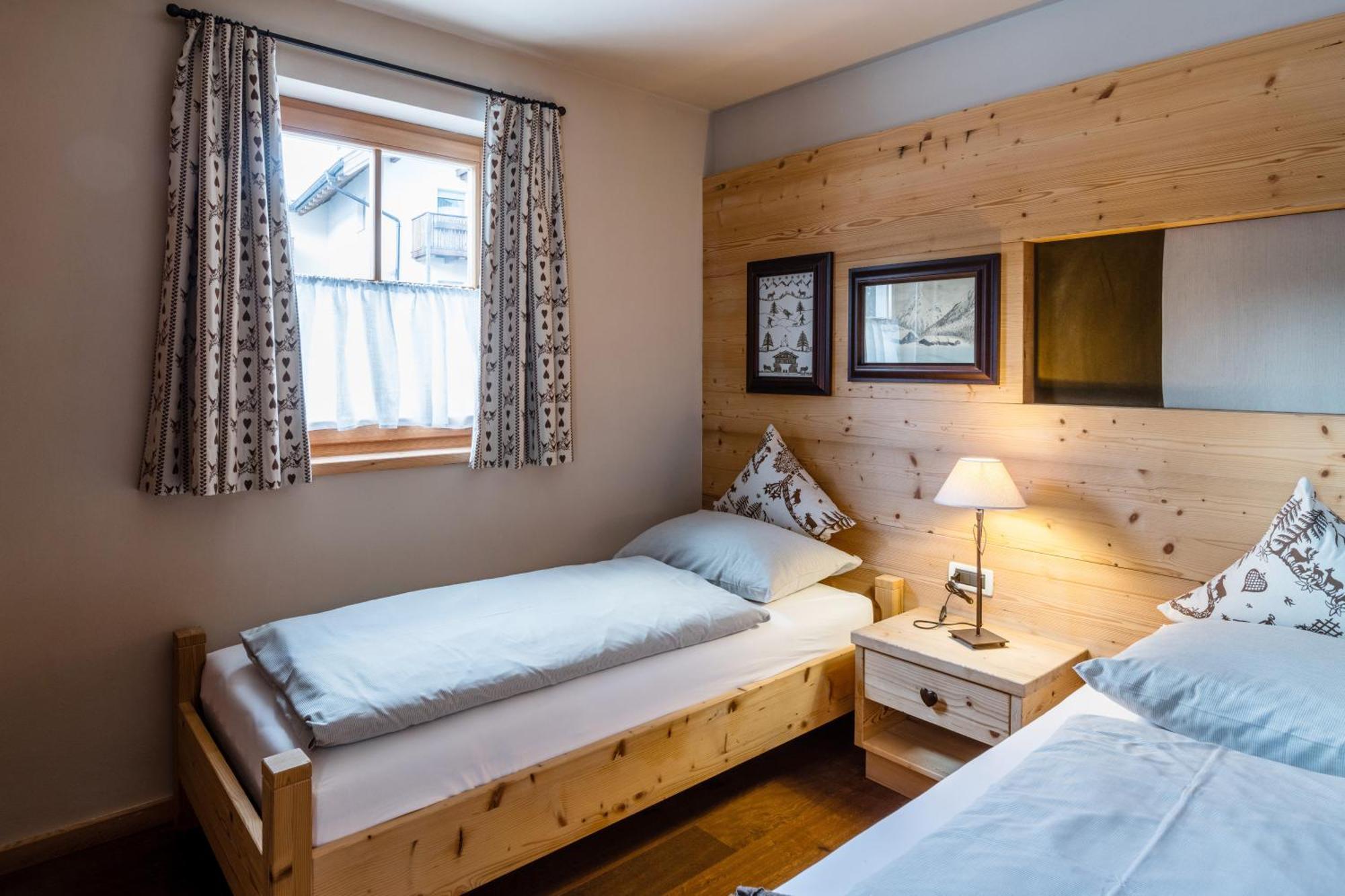 Aparthotel Nei Y Suredl Nevesole Corvara Pokój zdjęcie